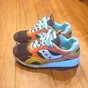 Saucony- Shadow 6000